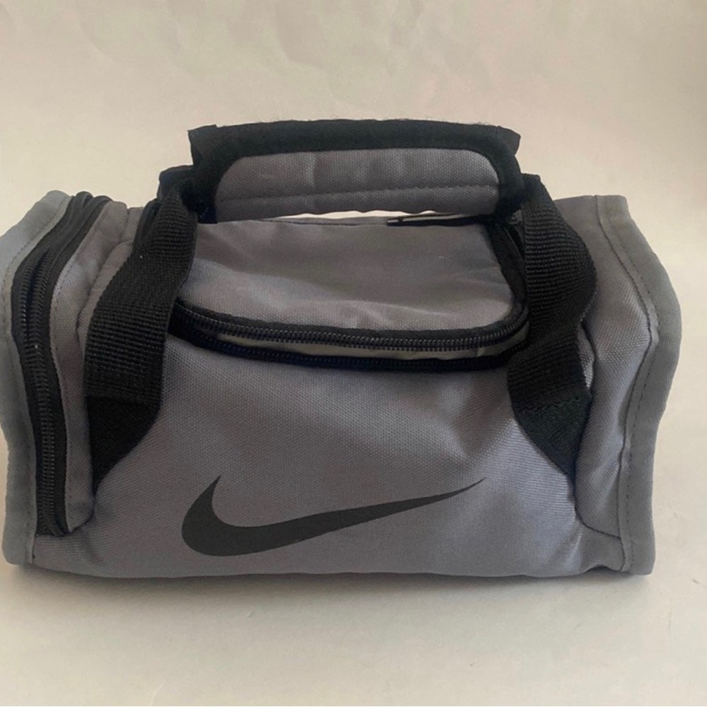 NIKE Travel Dopp Toiletries Bag EUC Gray Black  10”x5”x5”